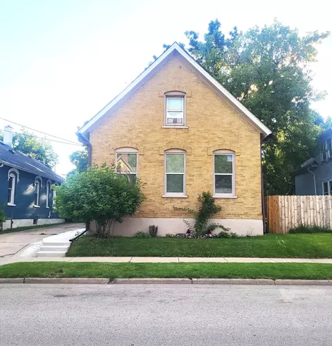1526 Geneva, Racine, WI 53404