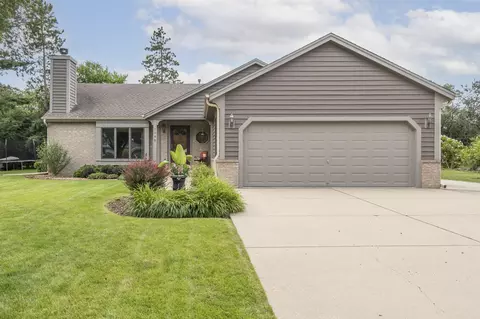 1095 Parkmoor, Brookfield, WI 53005