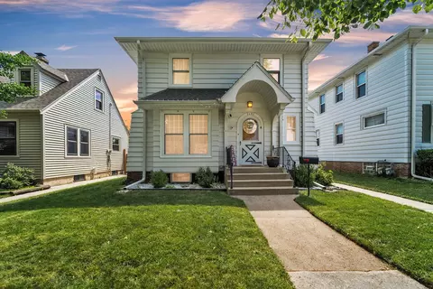 2405 Saint Clair, Racine, WI 53402