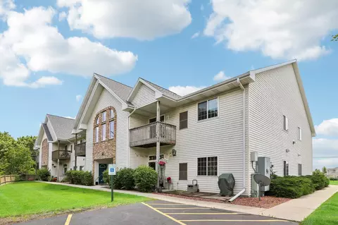 3360 E College #2, Cudahy, WI 53110