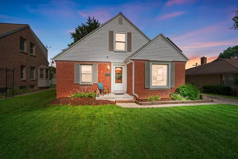 3258 S 44th, Greenfield, WI 53219