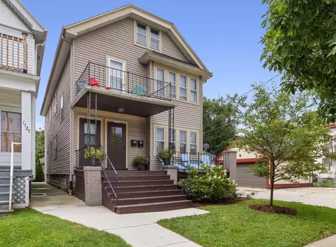 7727 W Grant #7729, West Allis, WI 53219