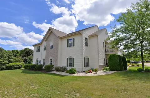 1059 Stratford #201, Mount Pleasant, WI 53406