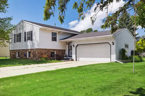 134 E Riverbend, Plymouth, WI 53073