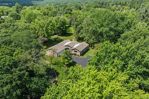 s7w31384 Margaret Mary, Wales, WI 53183
