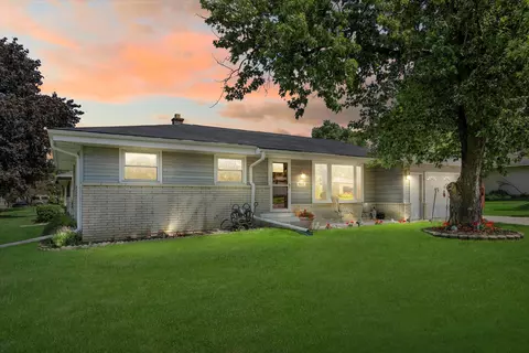 4410 S 45th, Greenfield, WI 53220
