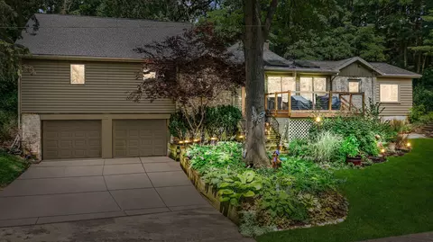 n9168 Ravine Drive, East Troy, WI 53120