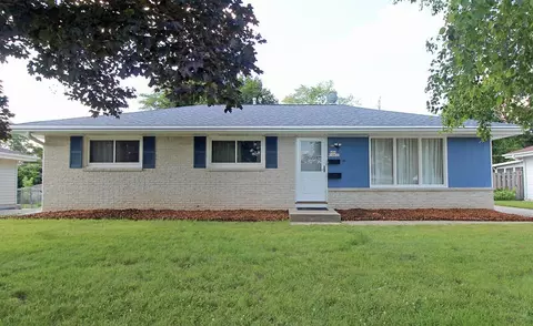 n86w14853 Rozanne, Menomonee Falls, WI 53051
