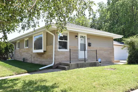 2547 81st, Kenosha, WI 53143