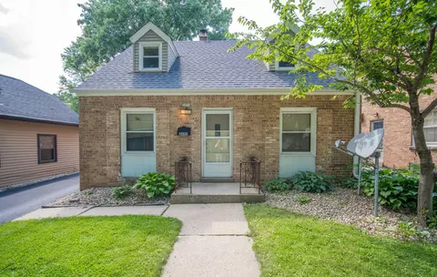 2049 S 96th #2051, West Allis, WI 53227