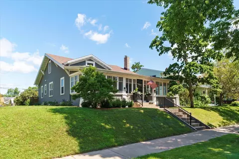 2119 Main, La Crosse, WI 54601