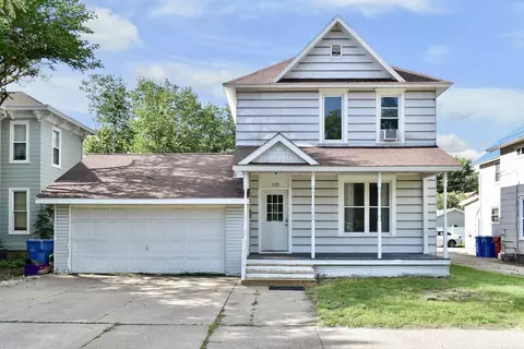 578 6th, Winona, MN 55987