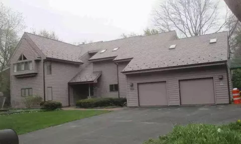 n82w5757 Orchard, Cedarburg, WI 53012