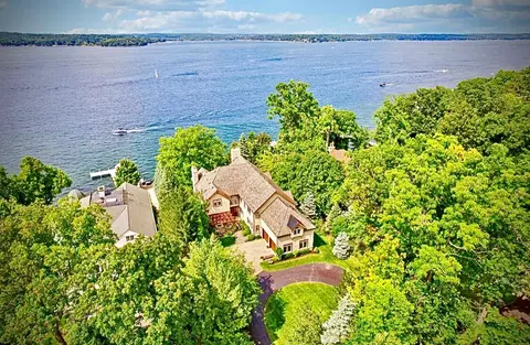 1056 S Lakeshore #PIER 512, Fontana, WI 53125