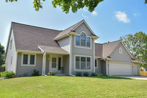 w71n1073 Leicester, Cedarburg, WI 53012