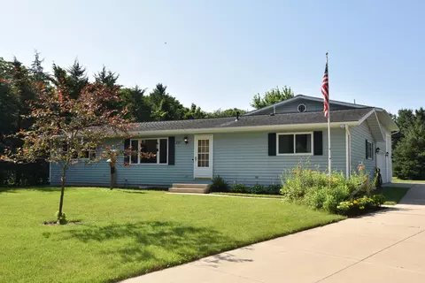 297 Wilson, Dousman, WI 53118