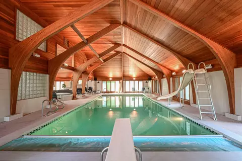 251 W Nokomis, Fox Point, WI 53217