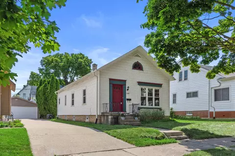 2758 S Linebarger, Milwaukee, WI 53207