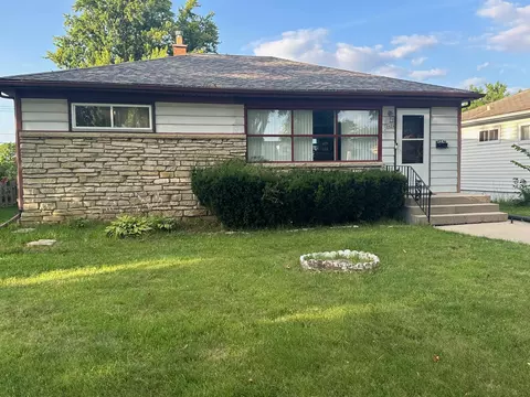 9424 W Lisbon, Milwaukee, WI 53222