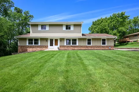1215 Ridgeway, Brookfield, WI 53045