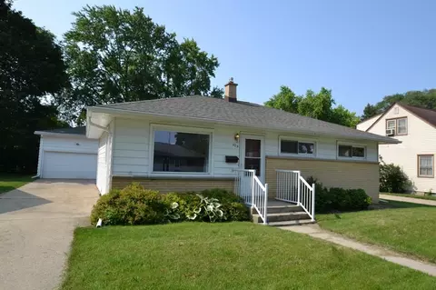 429 Peters, Waukesha, WI 53188