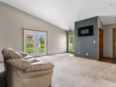 4942 Treeline, Sheboygan, WI 53081