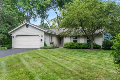 125 Kieker, Thiensville, WI 53092