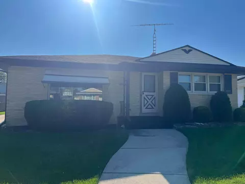 1570 16th, Kenosha, WI 53140