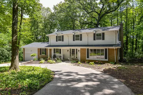 240 Indian Rdg, Brookfield, WI 53005