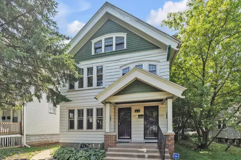 3413 W Juneau #3415, Milwaukee, WI 53208