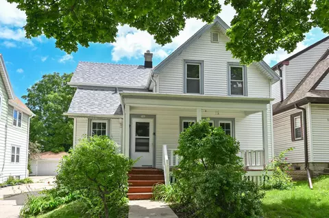 546 N 65th, Wauwatosa, WI 53213