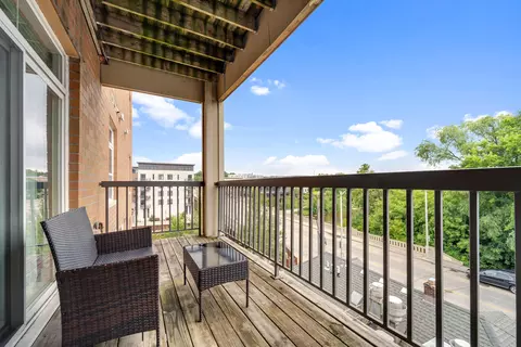 1925 N Water #306, Milwaukee, WI 53202