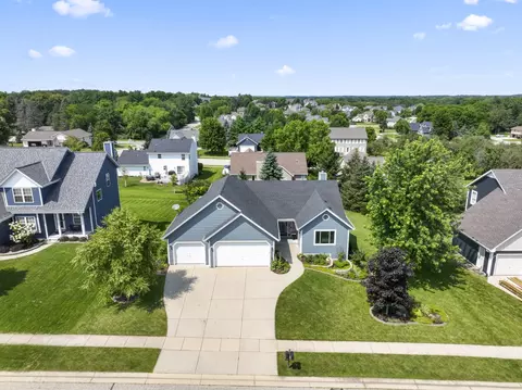 1190 Aeppler, Oconomowoc, WI 53066