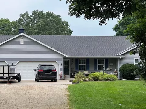 2174 E Newark, Farmington, WI 53090