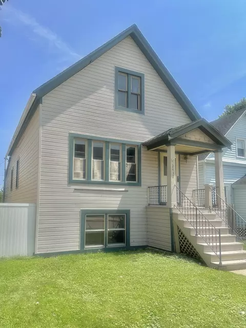 2432 S 15th, Milwaukee, WI 53215