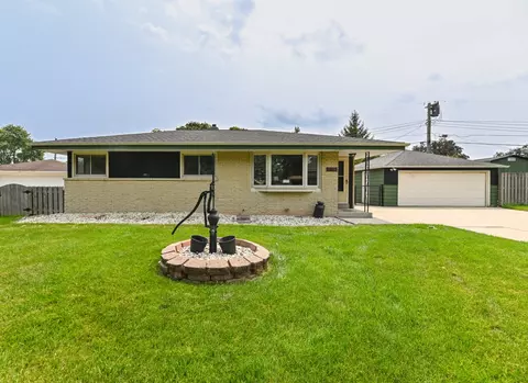 5864 S 33rd, Milwaukee, WI 53221