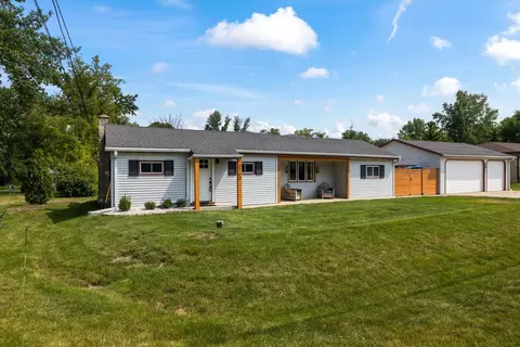 3734 E Gdn, Oak Creek, WI 53154