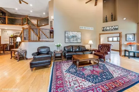 7500 W Tuckaway Pnes, Franklin, WI 53132