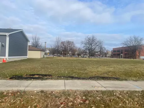 1334 W Harmon, Milwaukee, WI 53205