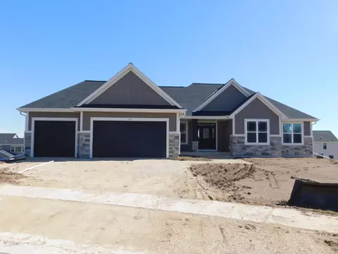 716 Hummingbird, Grafton, WI 53024