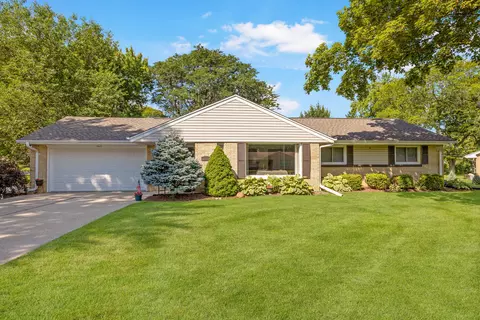 3665 Hollywood, Brookfield, WI 53045
