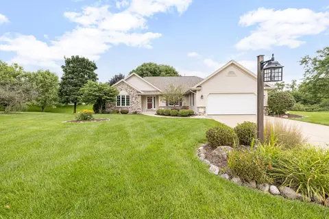 8895 Marshfield, Franklin, WI 53132