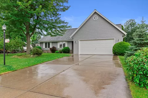 7141 S Beachwood, Franklin, WI 53132