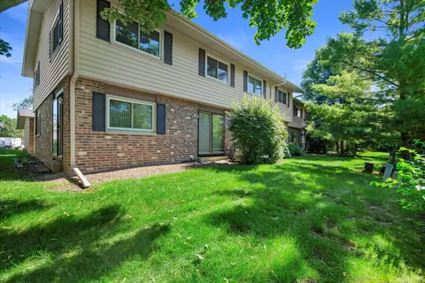1042 Pilgrim, Elm Grove, WI 53122