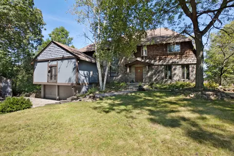 w5570 Plantation Road, Sugar Creek, WI 53121