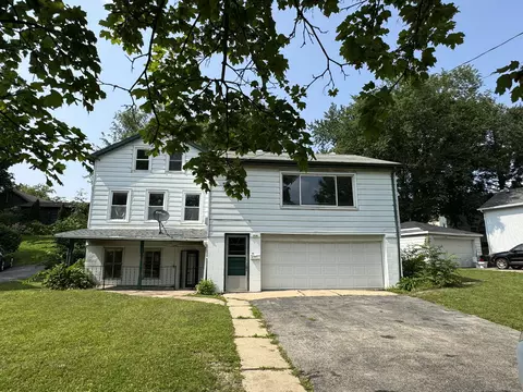 264 W State, Burlington, WI 53105