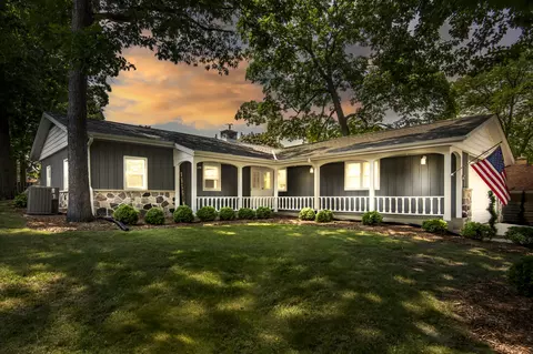 5025 W Jerelyn, Milwaukee, WI 53219