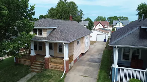 1325 Hayes, Racine, WI 53405