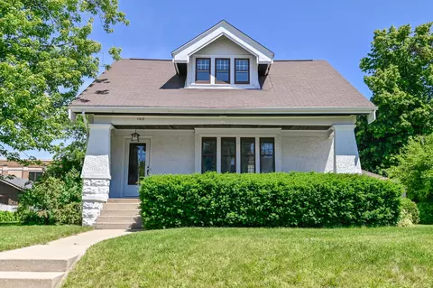 7512 Lincoln, Wauwatosa, WI 53213