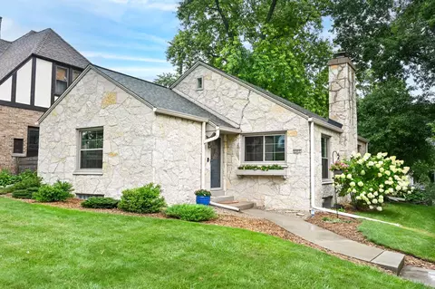 2377 N 82nd, Wauwatosa, WI 53213